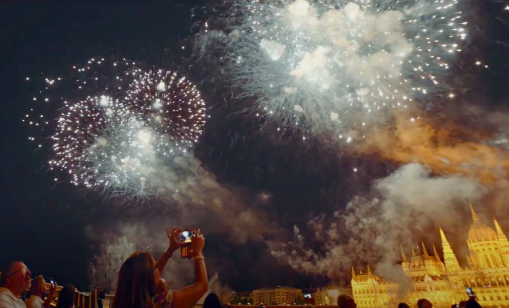 Budapest New Year Dinner Party Cruise Budapest Event Ship Fireworks